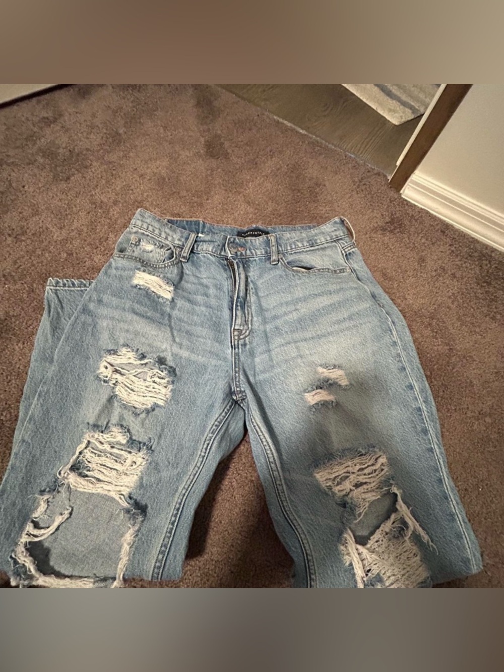 Aeropostale Light Blue High-Rise Mom Jeans